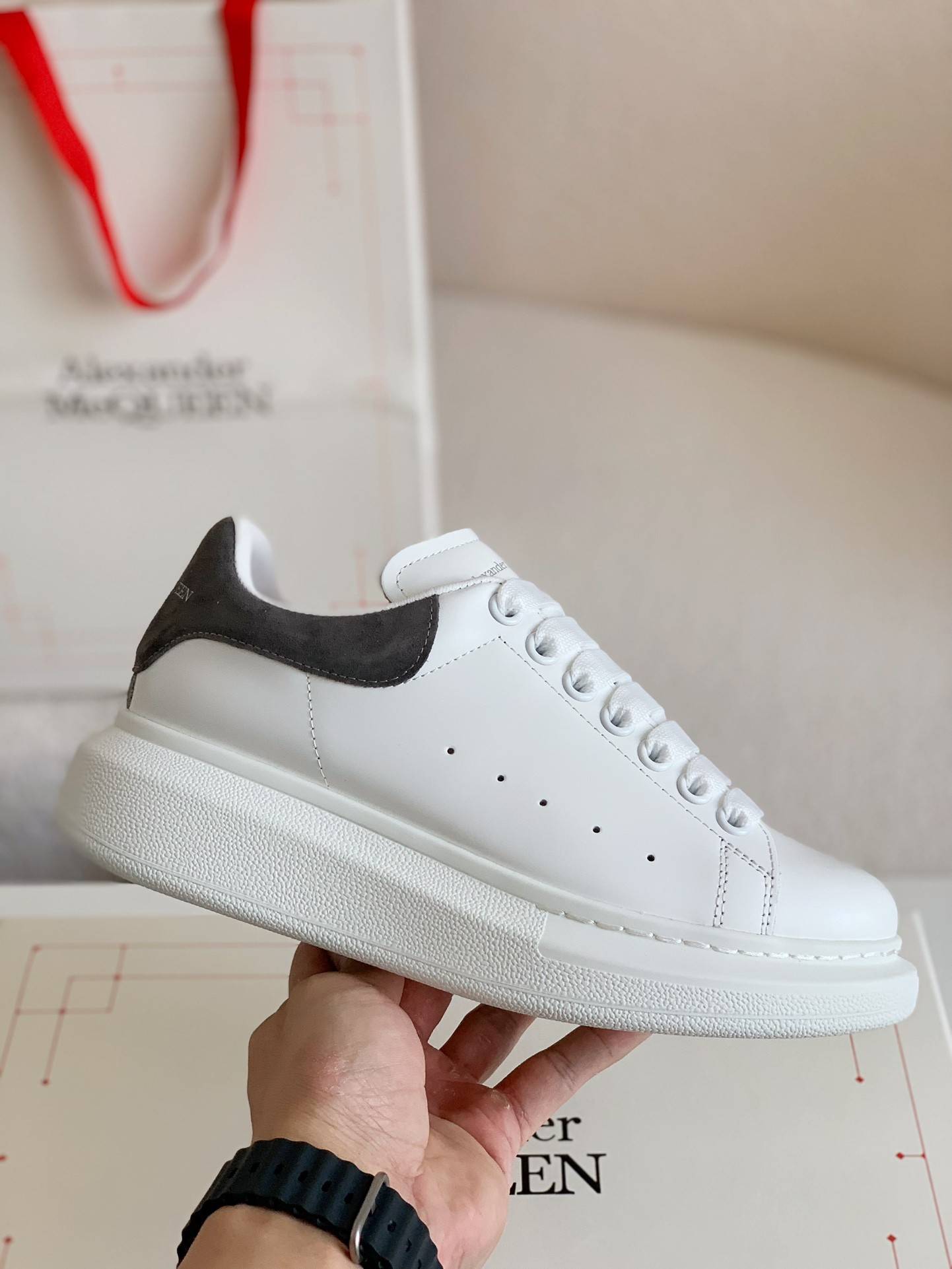 Alexander McQueen MQ Dark grey veL*Vet tail Sneakers
