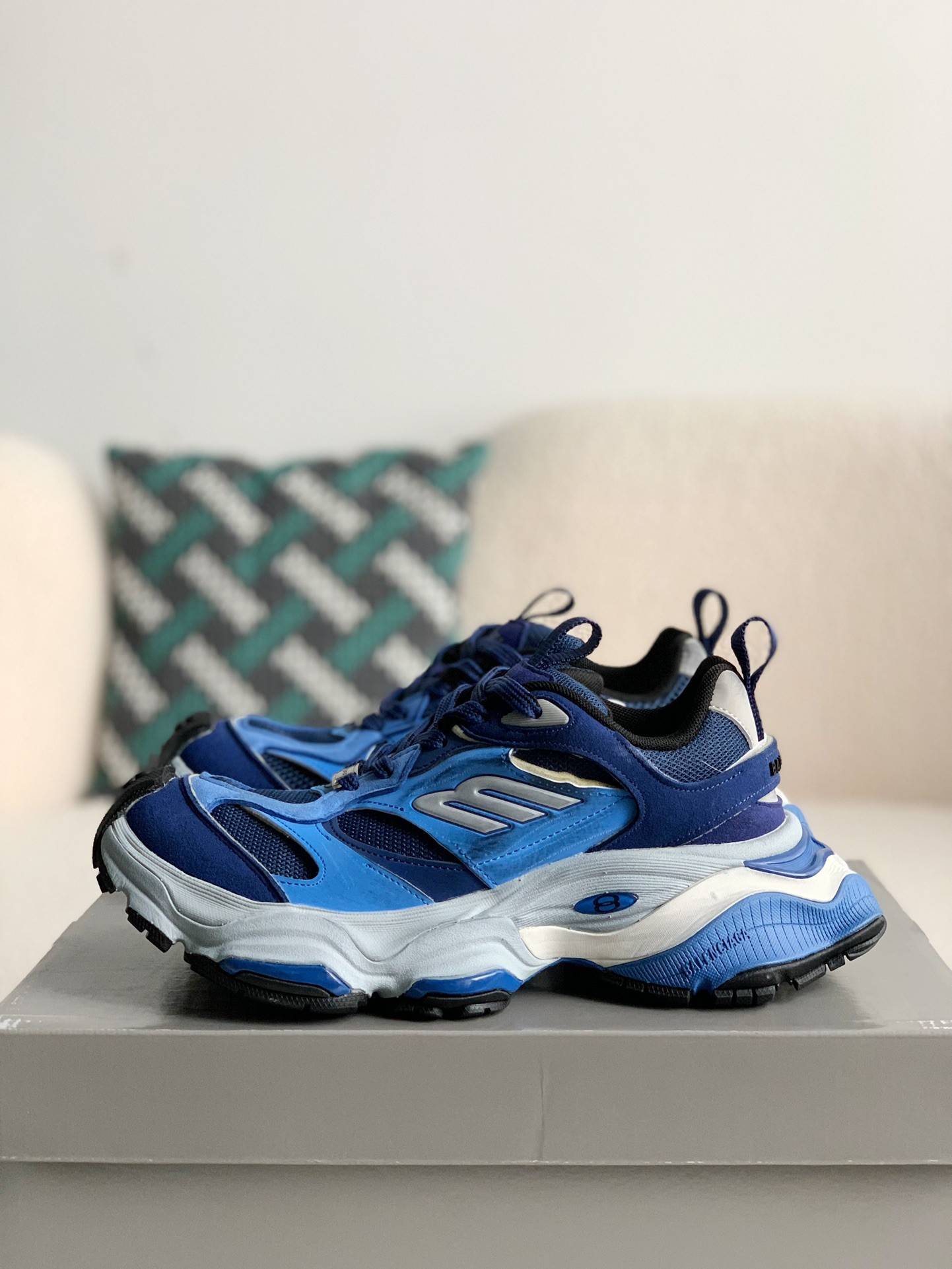 BLCG Runner Sneaker