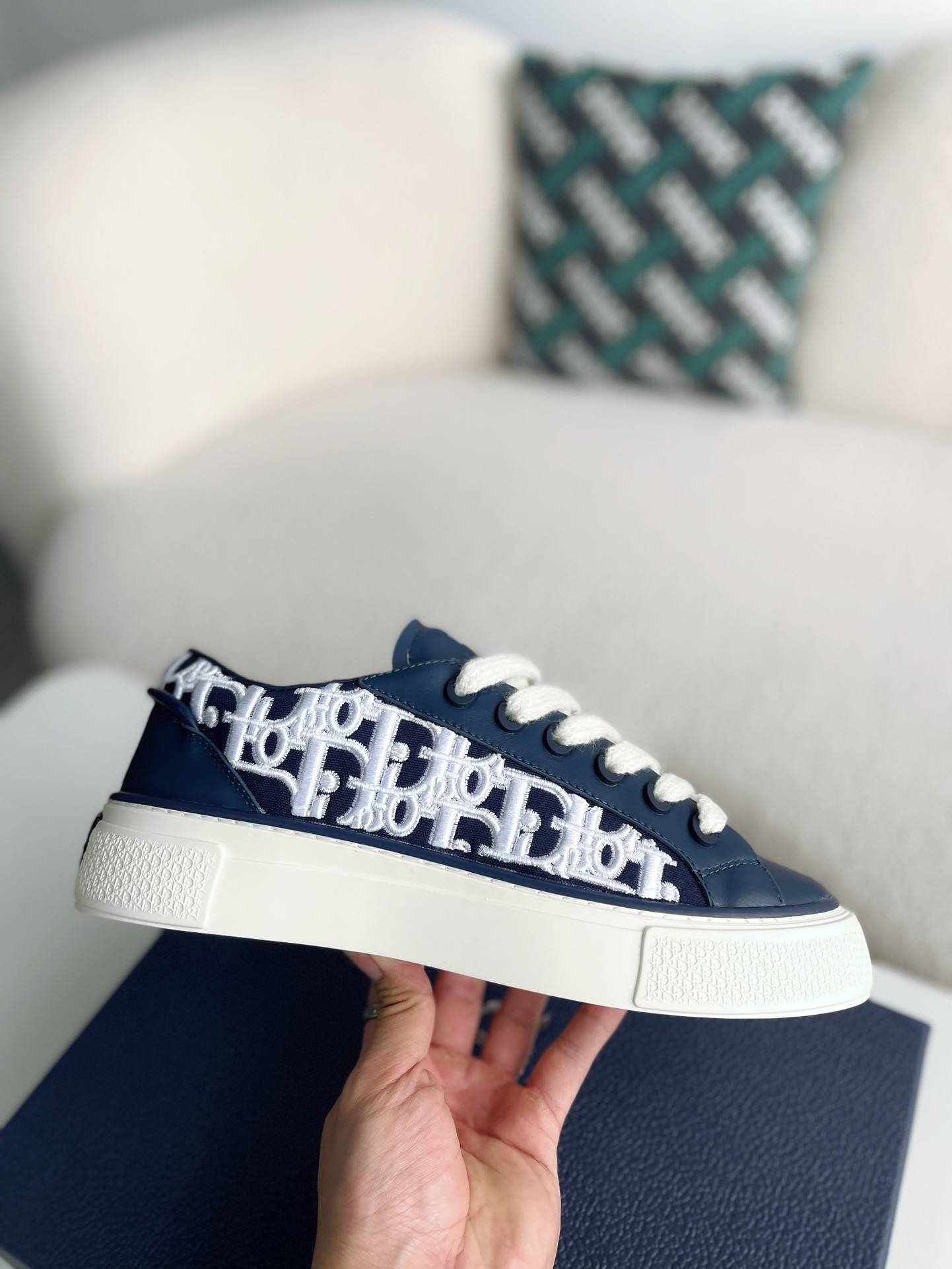 D*OR New B33 Sneaker