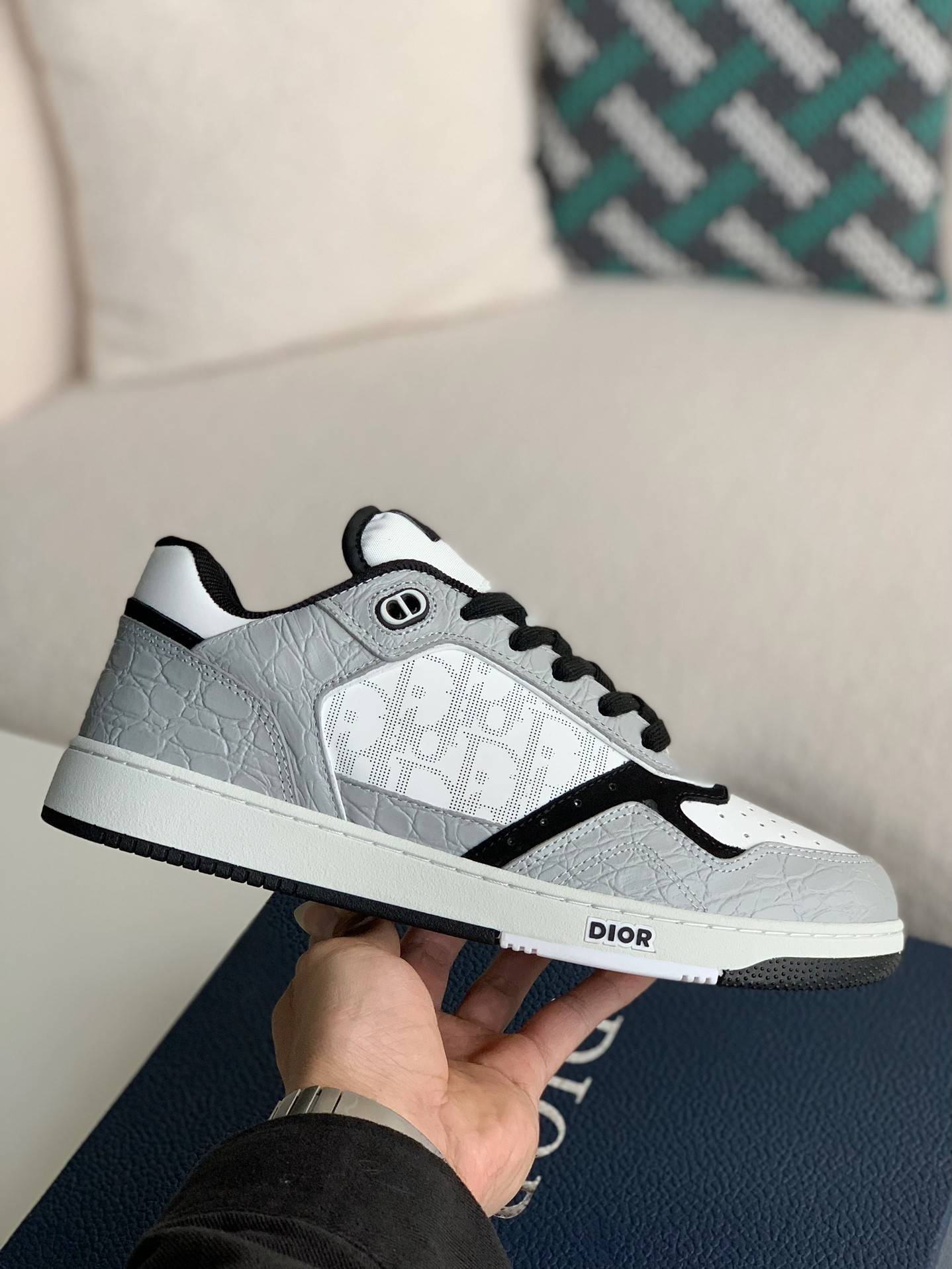 D*OR New B27 Sneaker