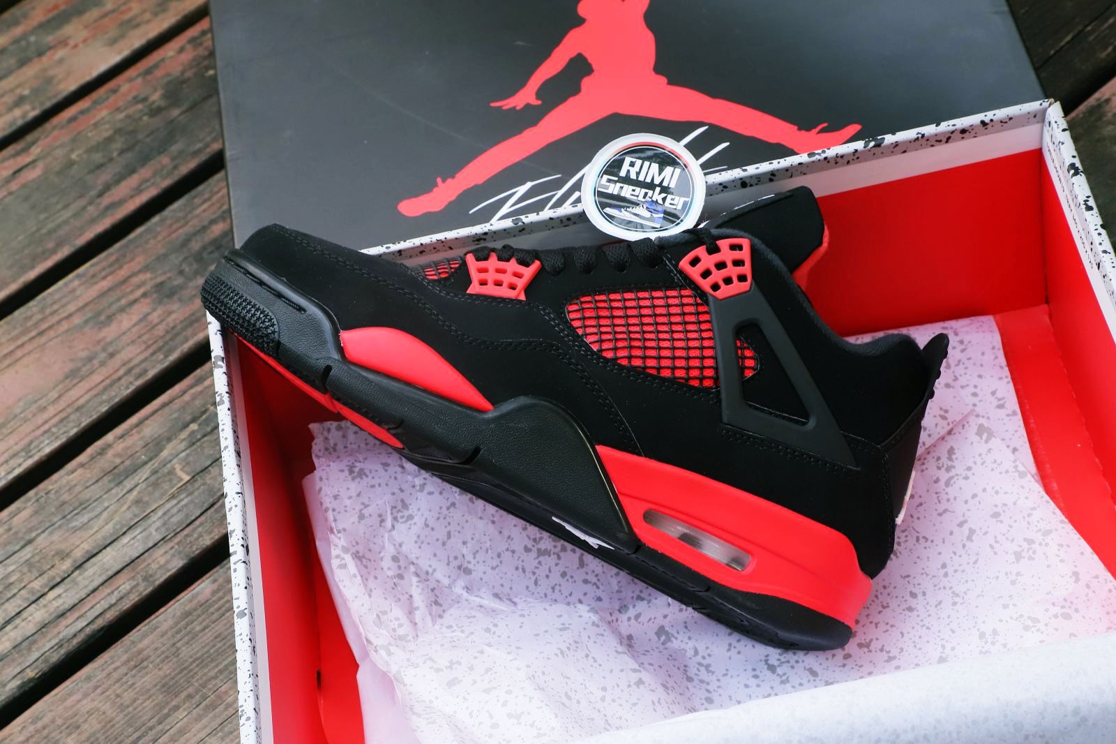 AIR JORDAN 4 RETRO
