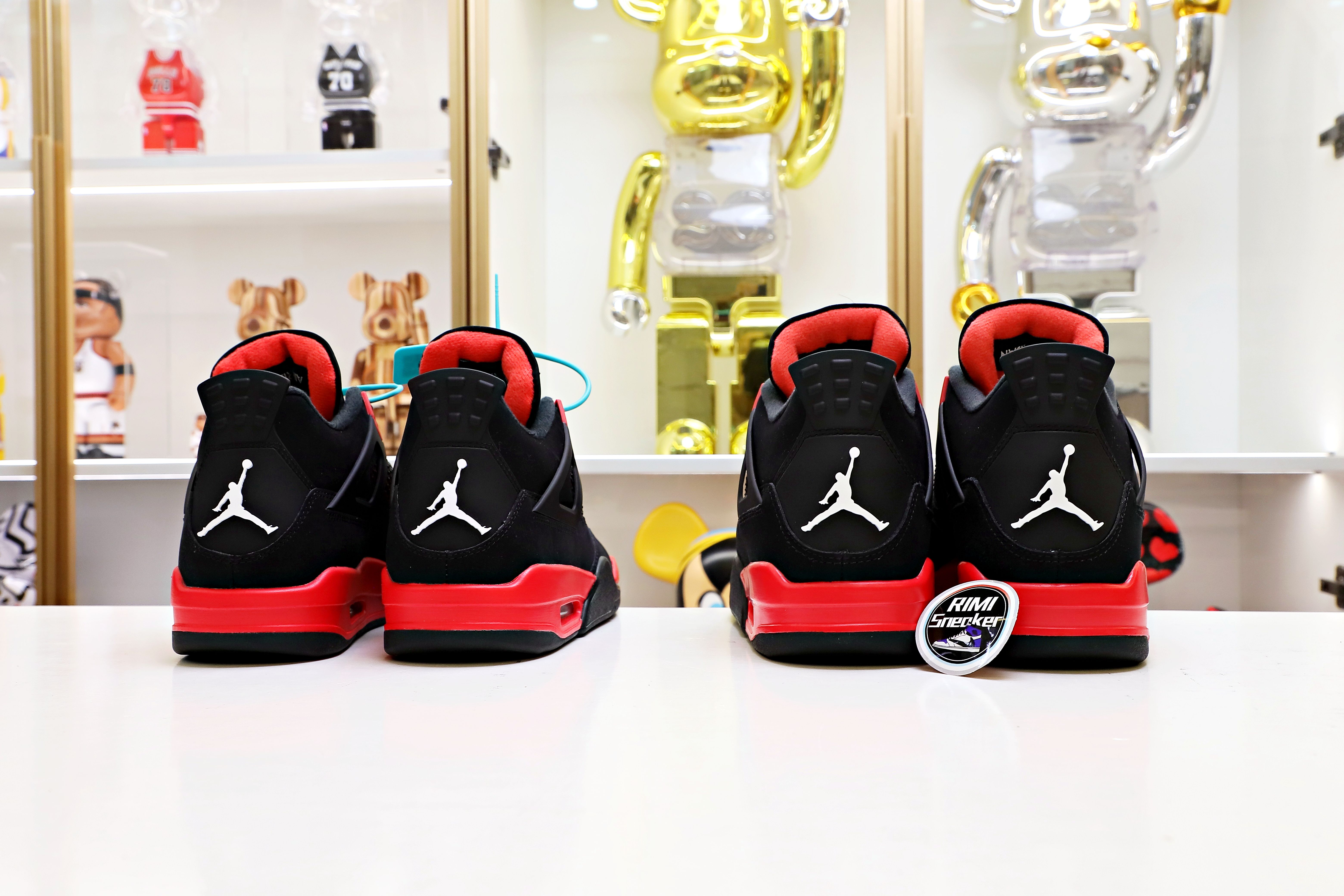 AIR JORDAN 4 RETRO
