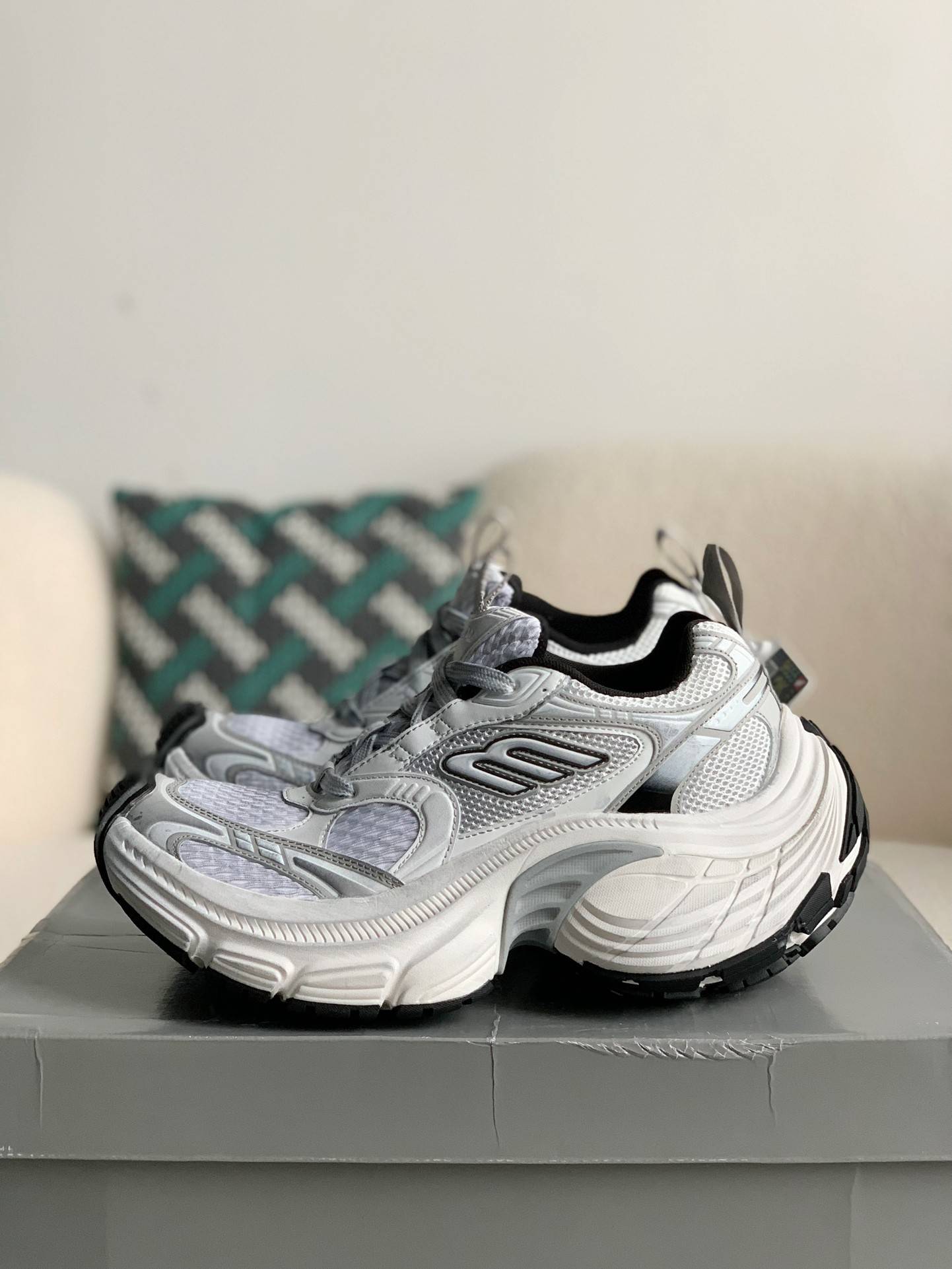 BLCG Runner Sneaker