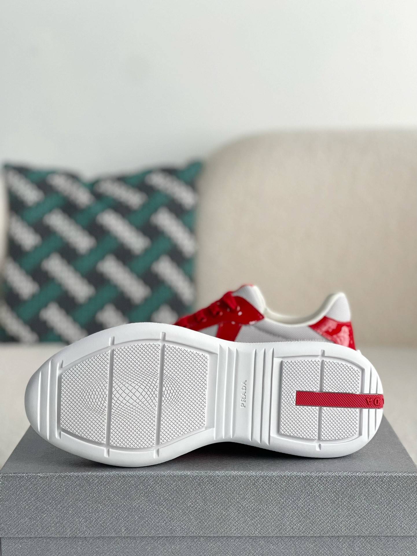 P*DA Sneakers