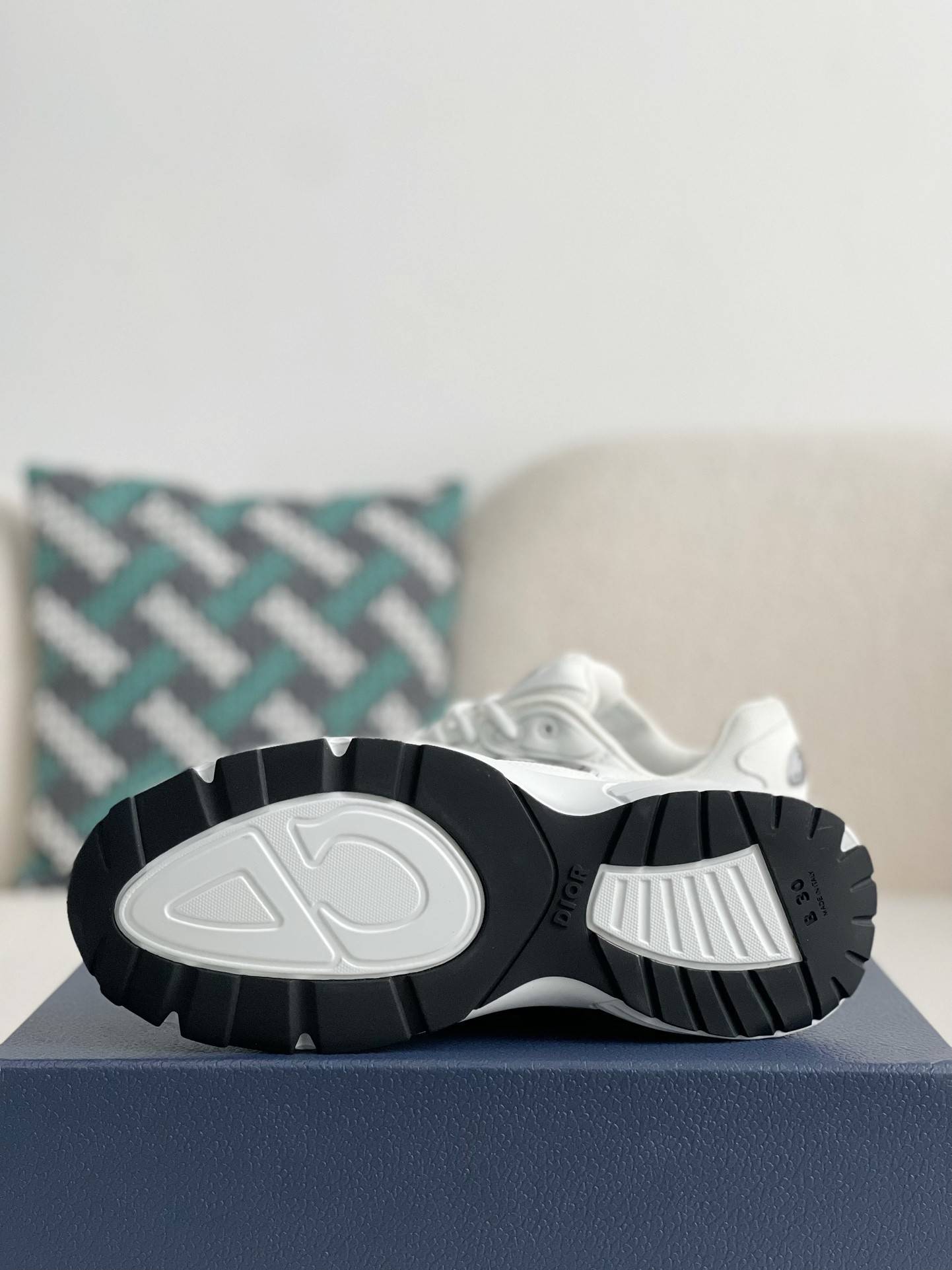 D*OR B30 New Sneaker