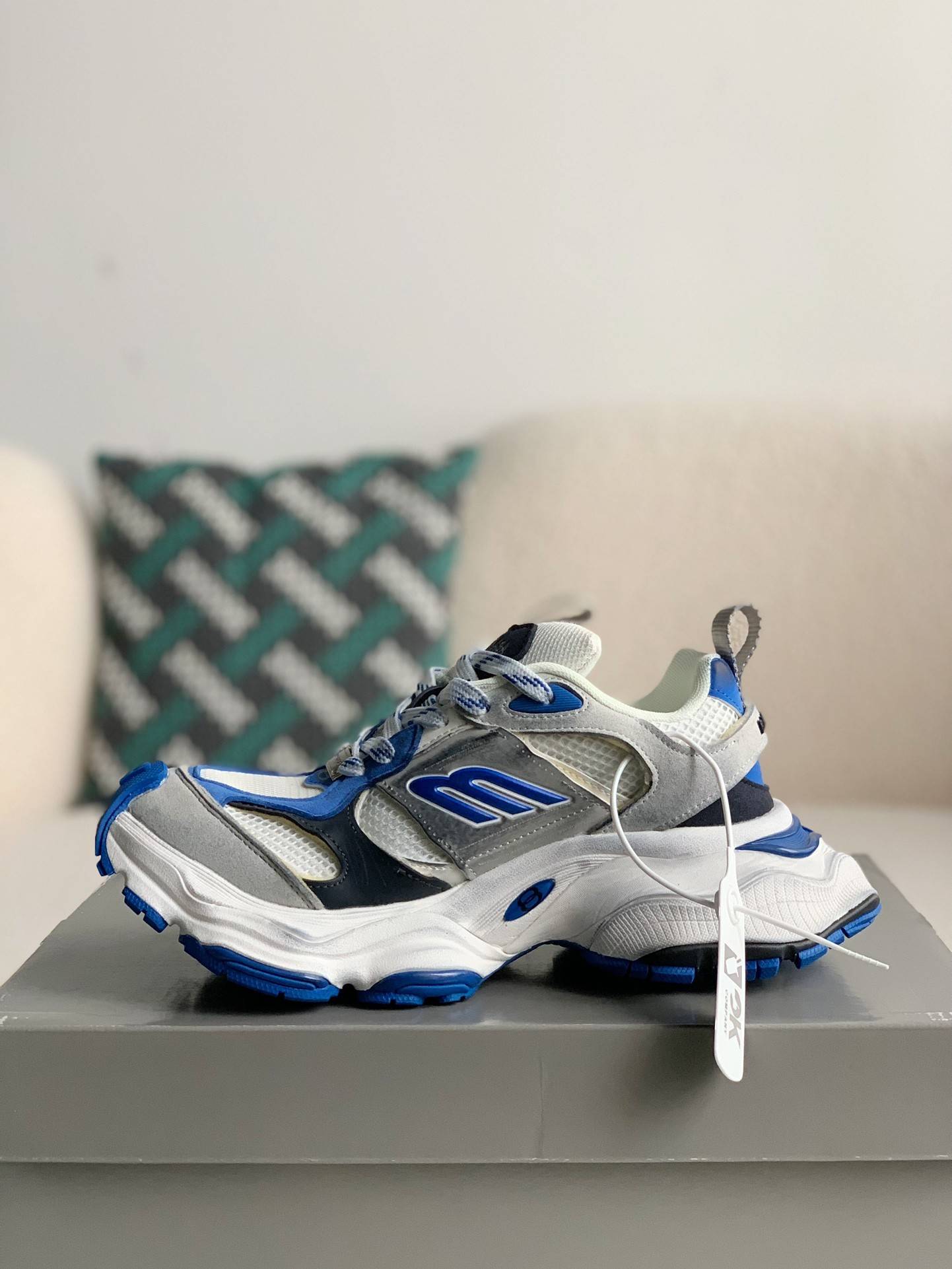 BLCG Runner Sneaker