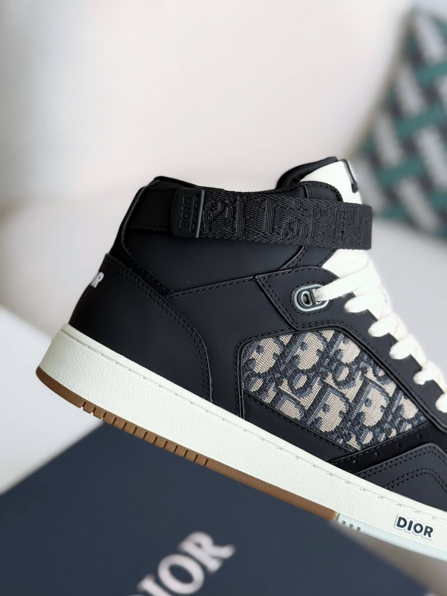 D*OR B27 High-top casual shoes