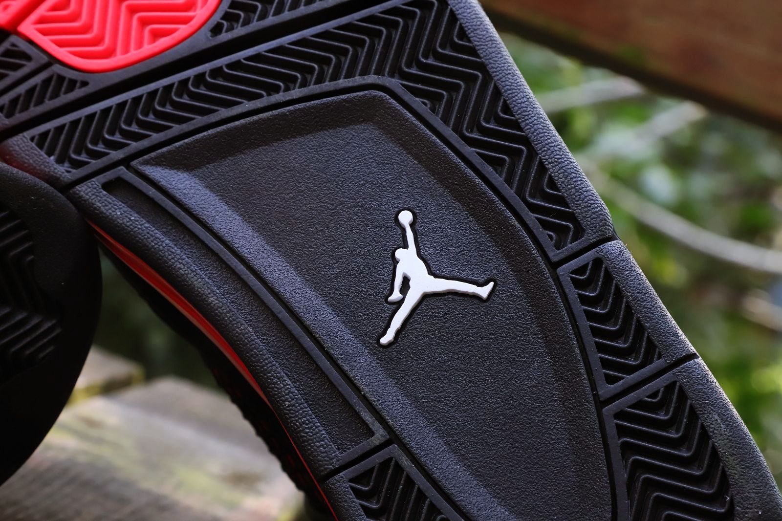 AIR JORDAN 4 RETRO