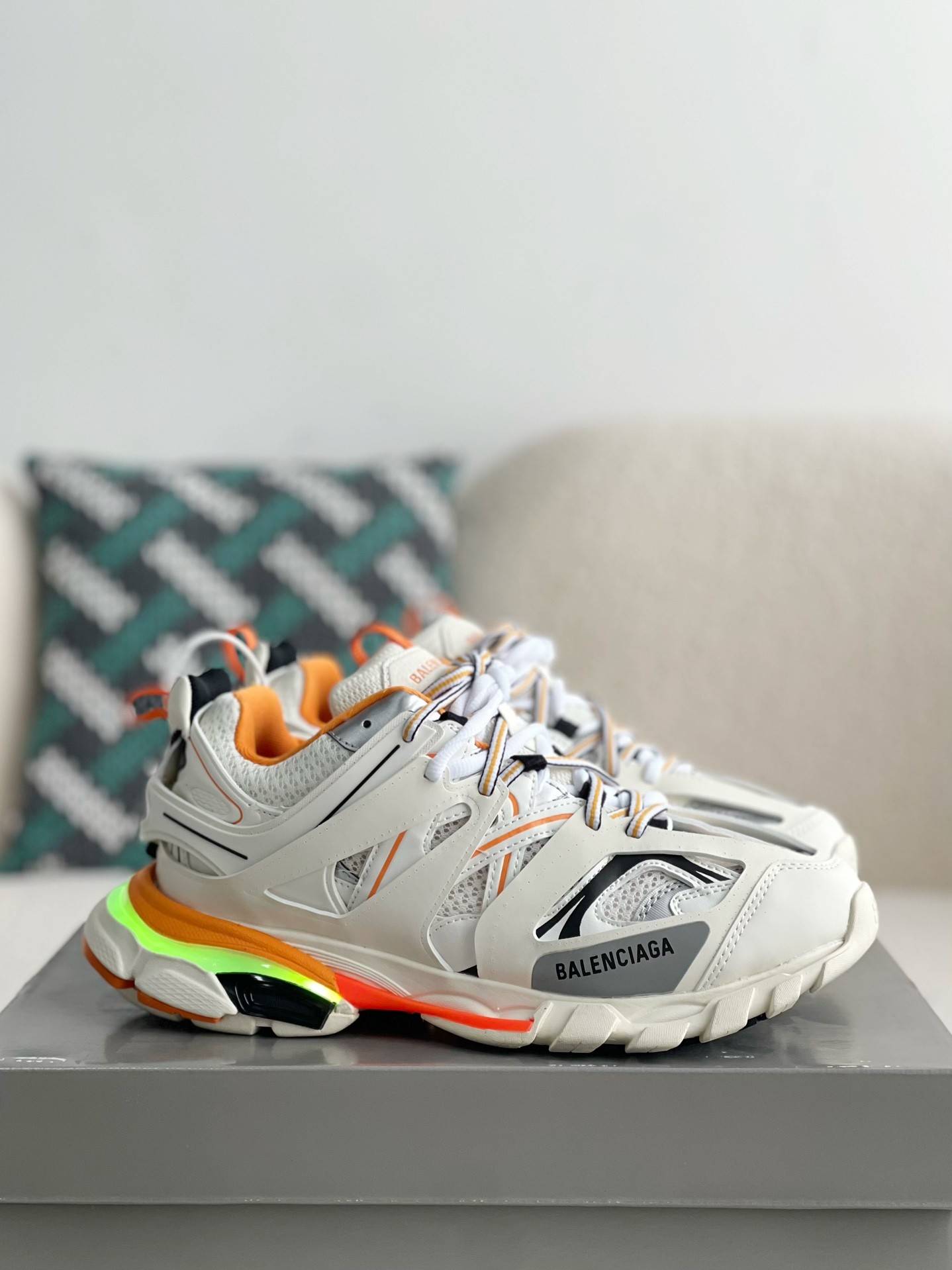 BLCG Track 1.0 track led Trainers