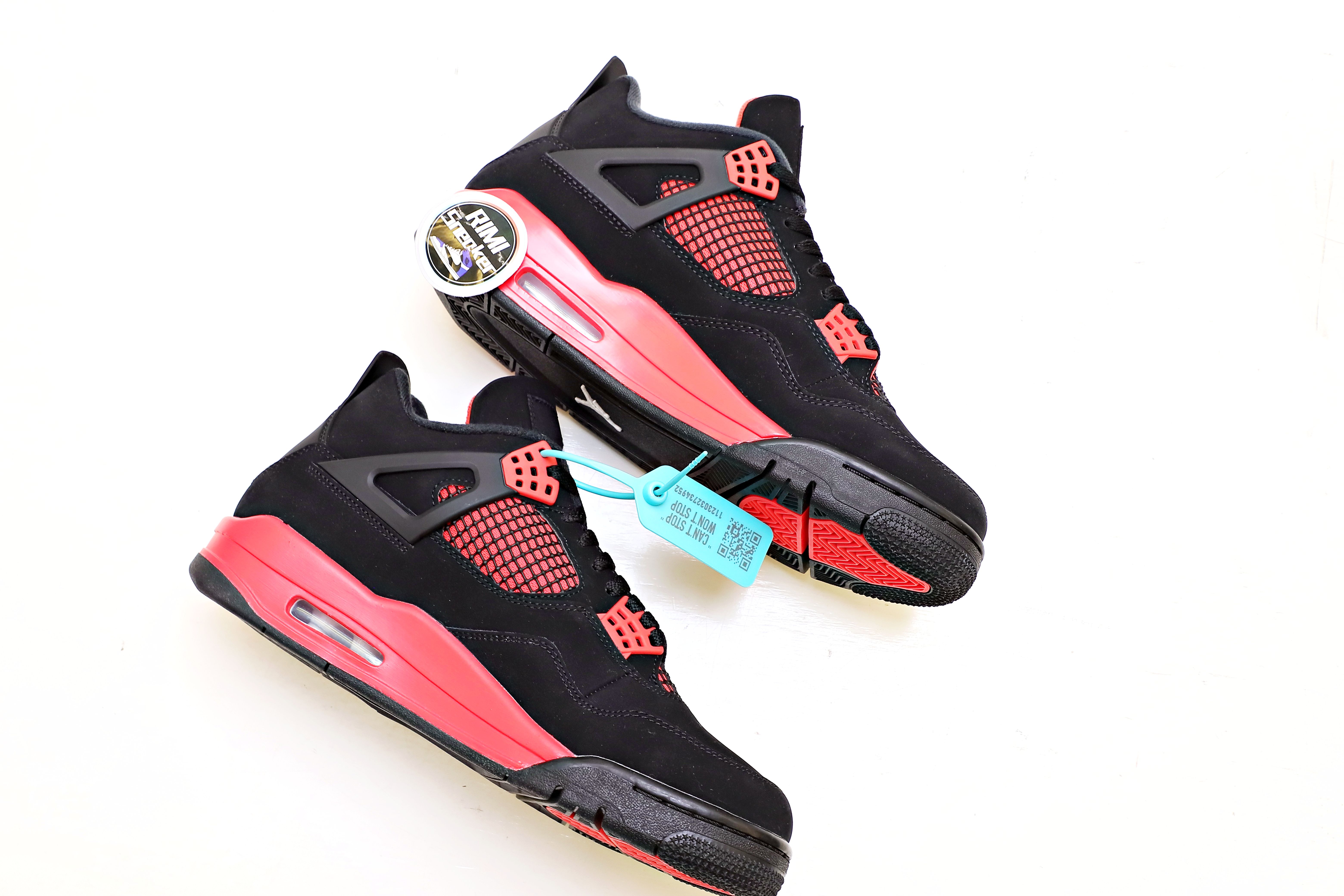 AIR JORDAN 4 RETRO