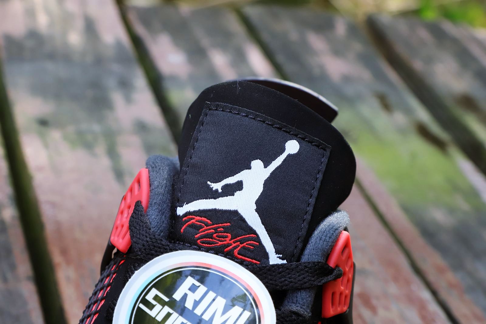 AIR JORDAN 4 RETRO