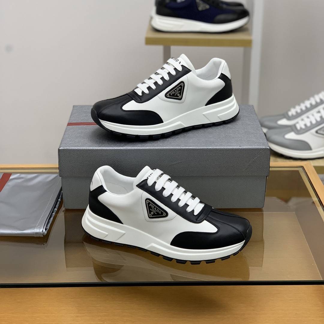 P*DA Sneakers