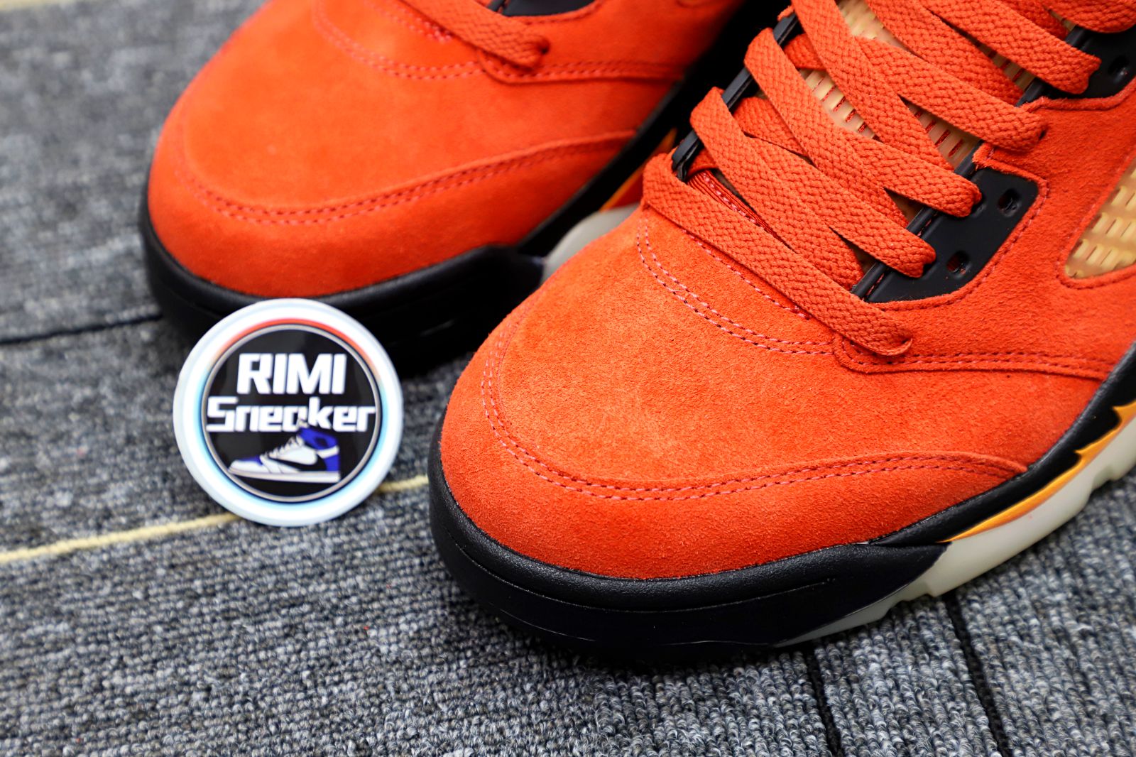 Jordan 5 Retro Dunk on Mars DD9336-800