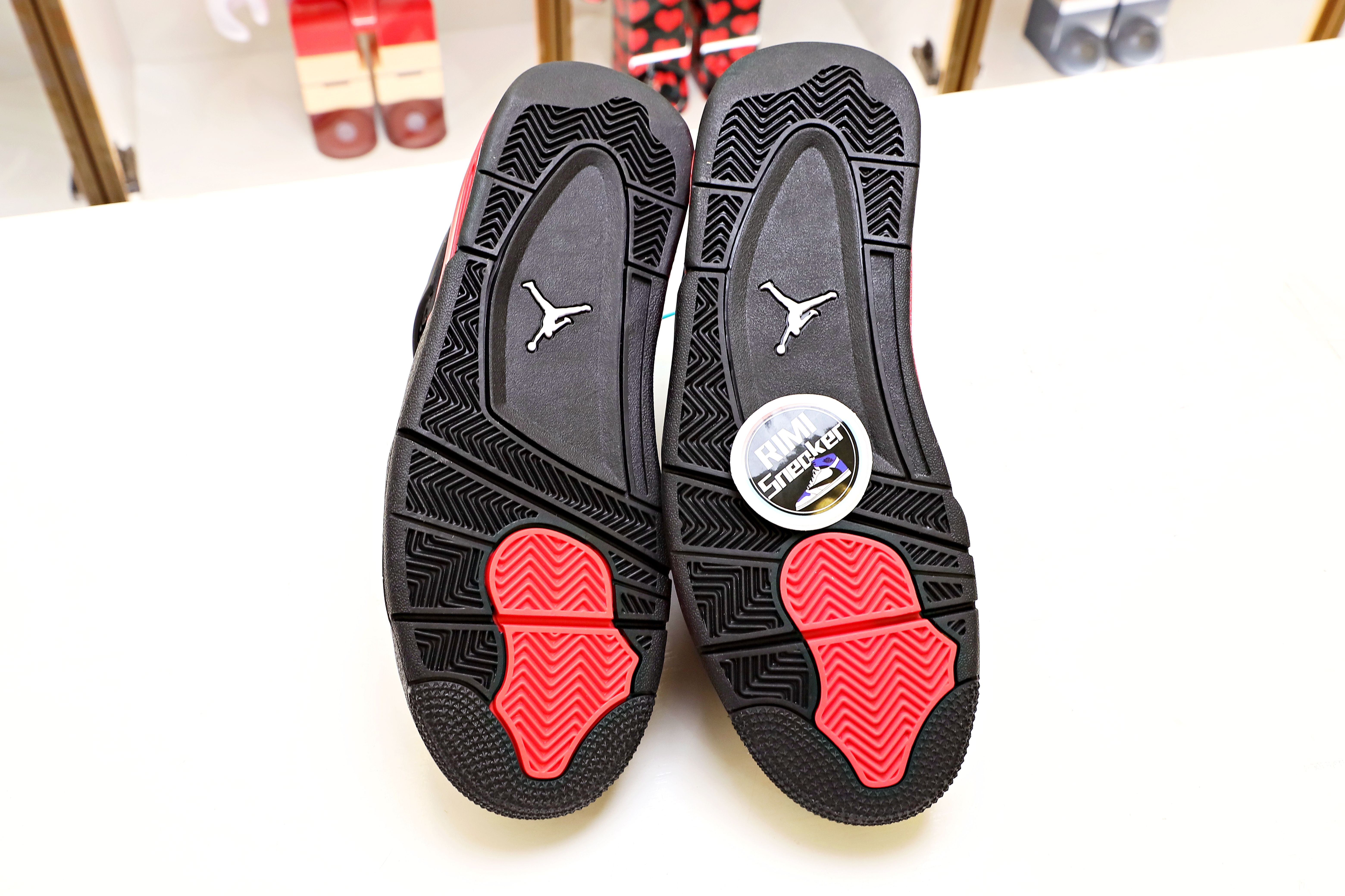 AIR JORDAN 4 RETRO