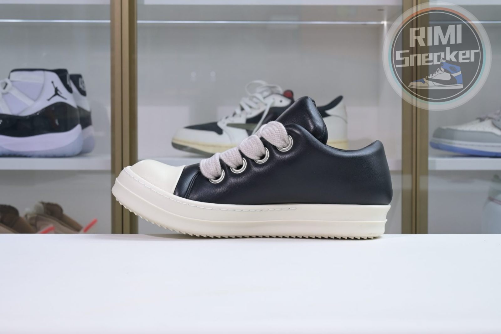 Rick Owens Jumbo Laced Padded Low Black Milk