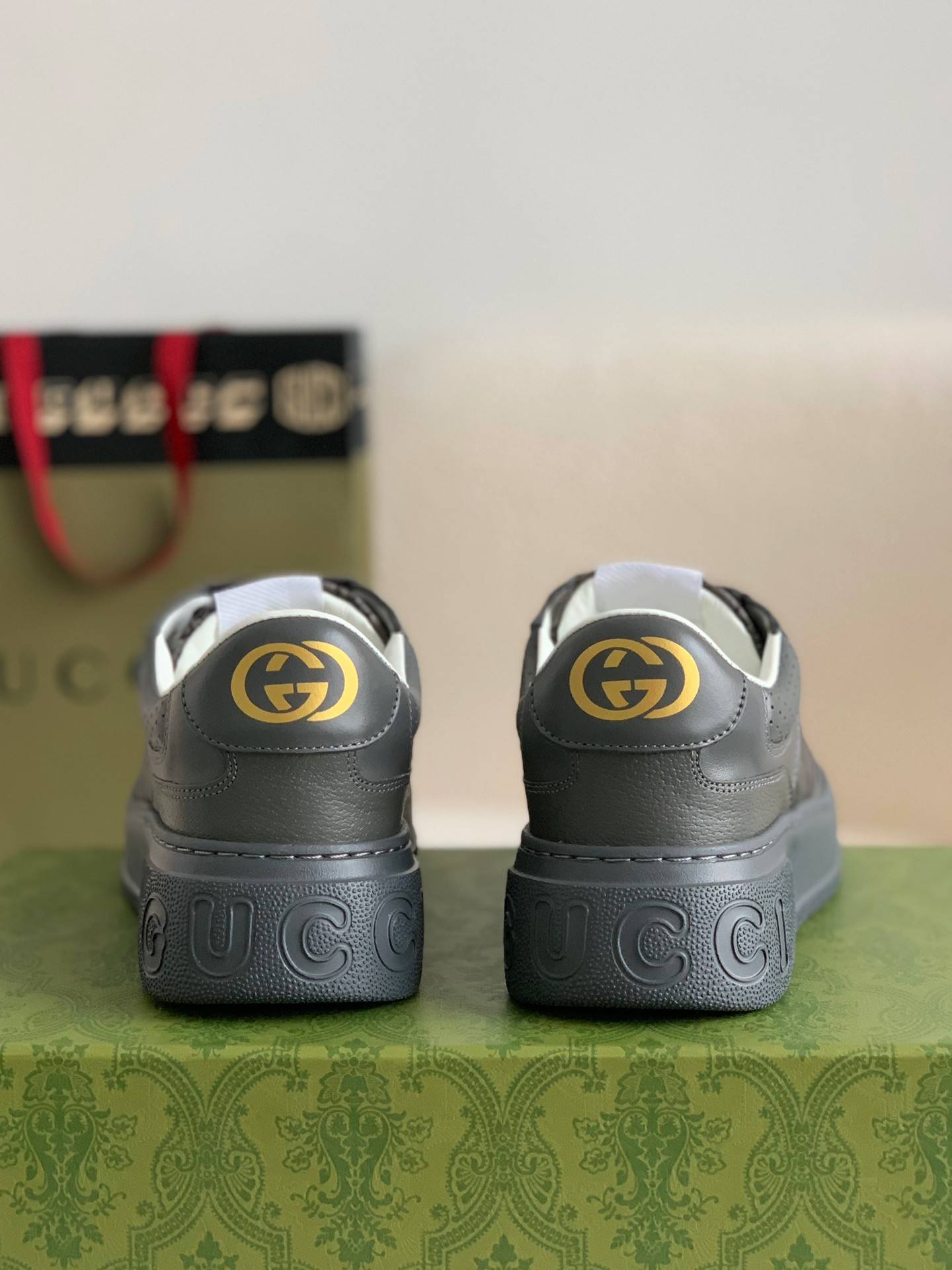 GU*Isneakers Cowhide