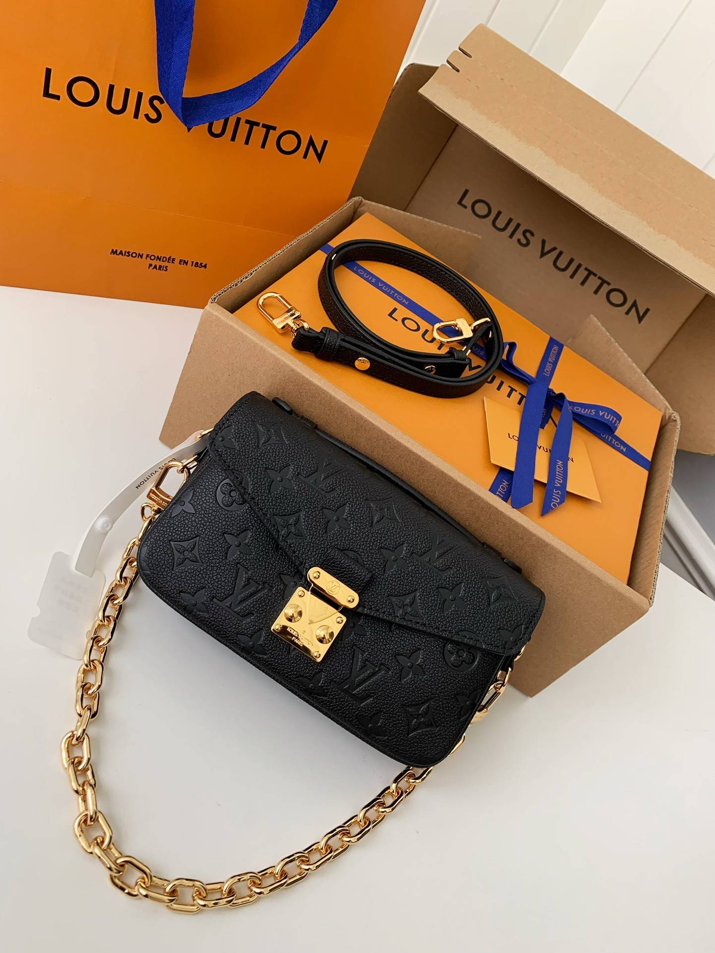 L*V counter classic hot selling Pochette M é tis East West bag M46595, 21.5 * 13.5 * 6cm