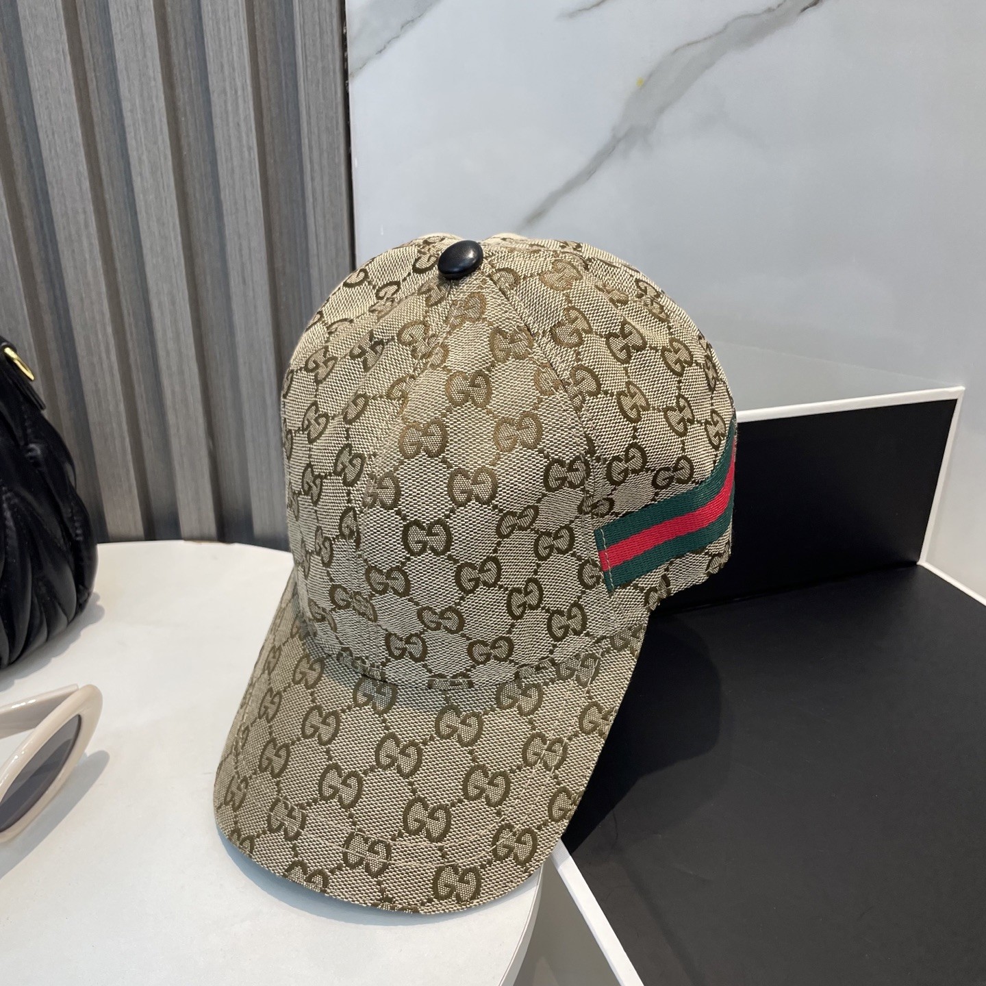 [#4925] G*u*i baseball cap peaked c ap hat