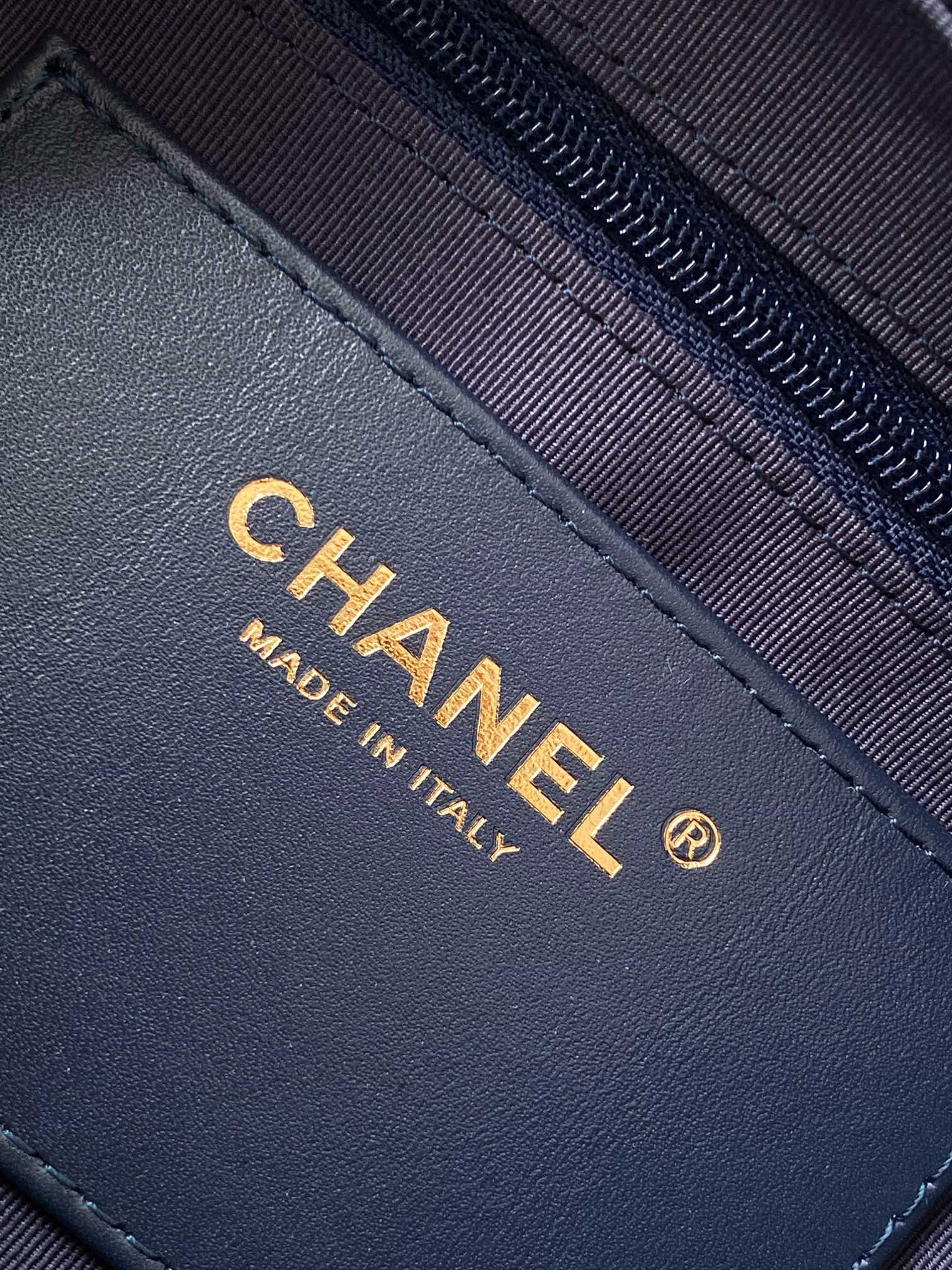 Chanel 25c Hobo Bag