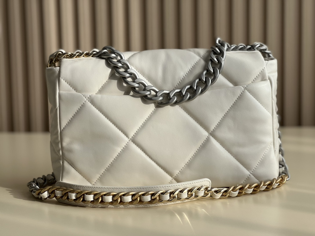 Chanle 19 Handbag