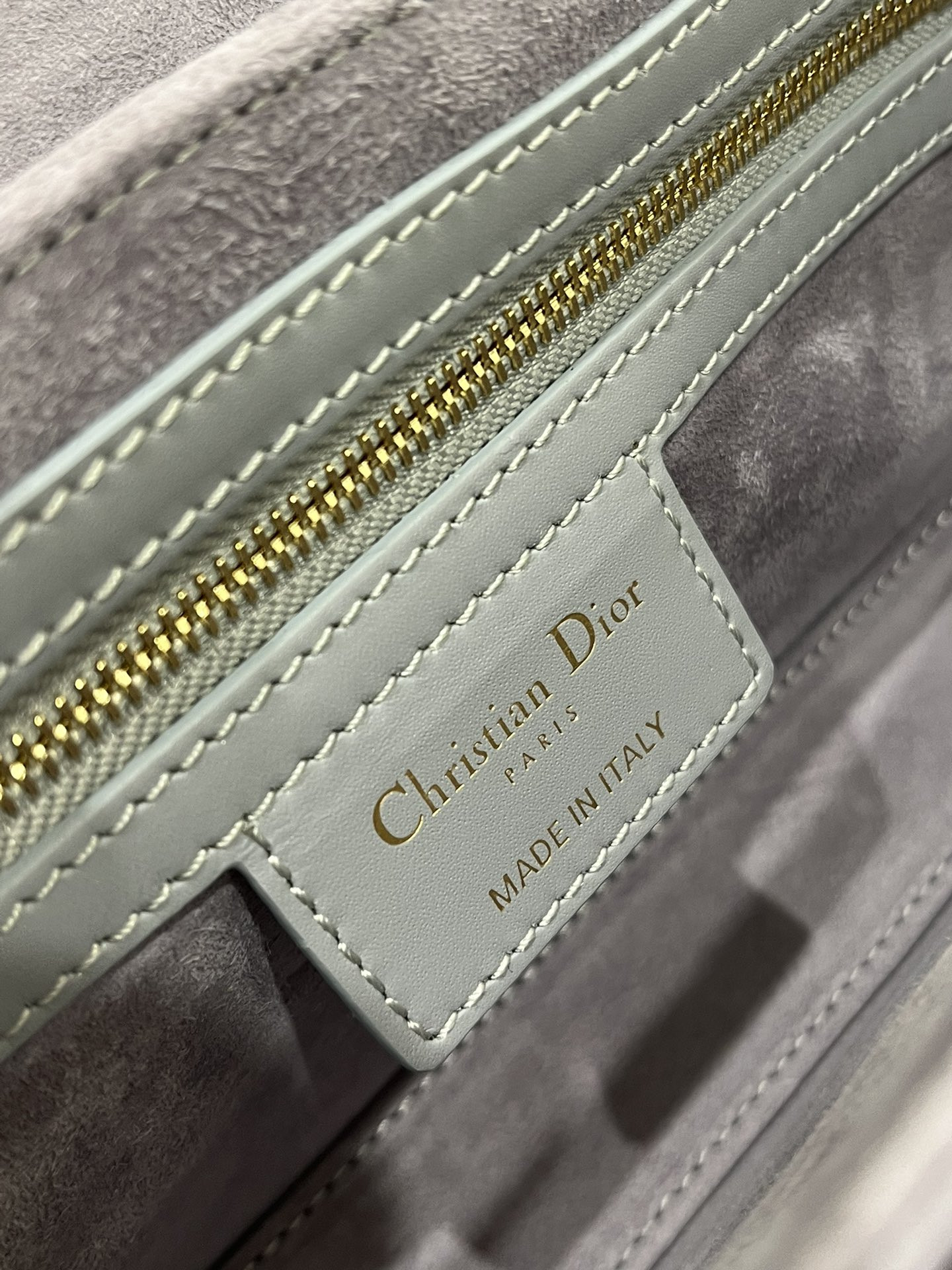 30 Montaigne Bag