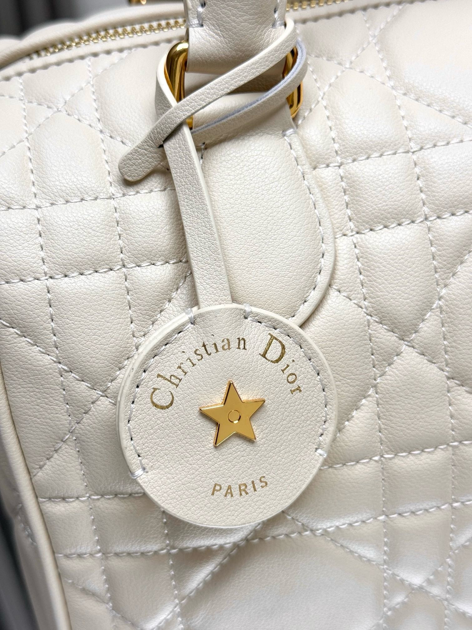 Dior Groove 25