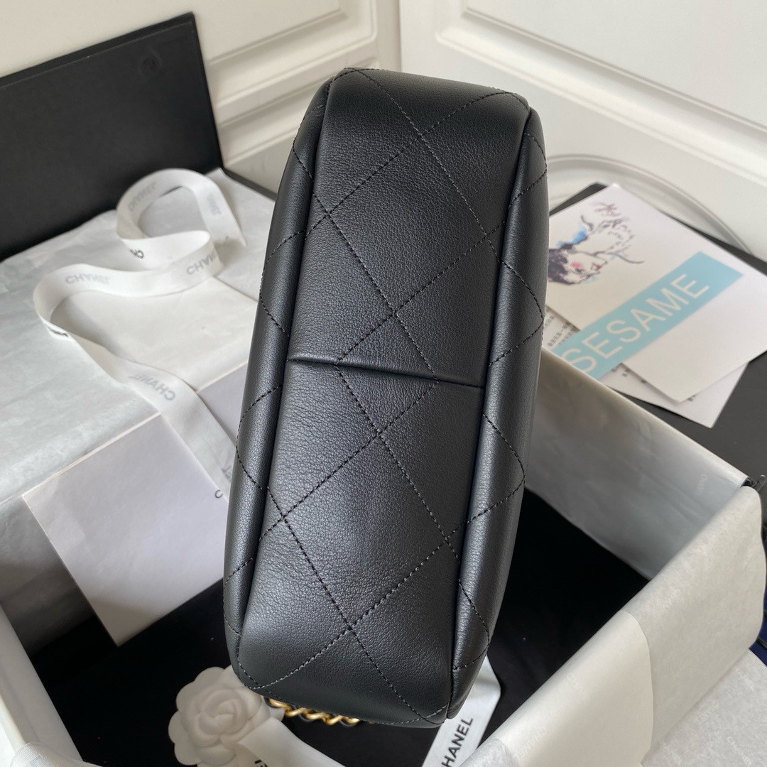 Chanel 23a Hobo Bag
