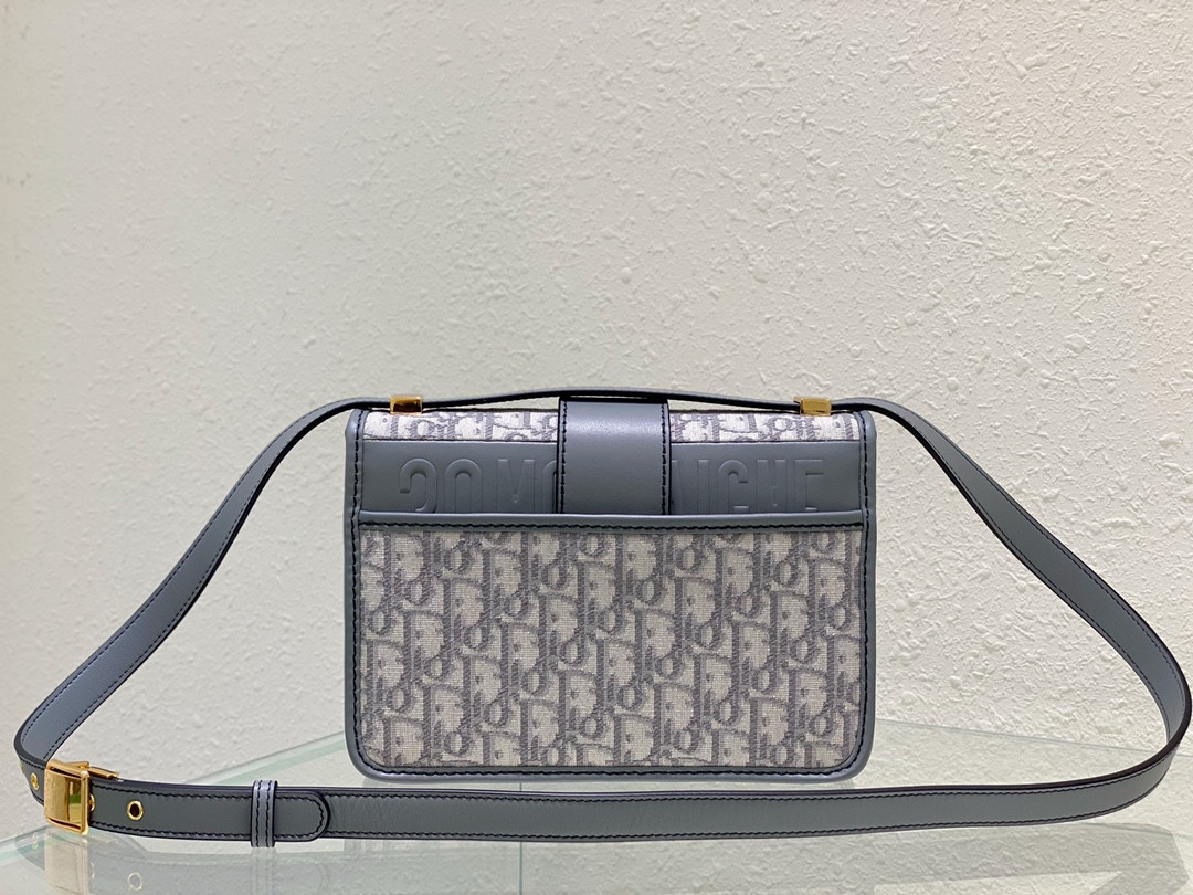 30 Montaigne Bag