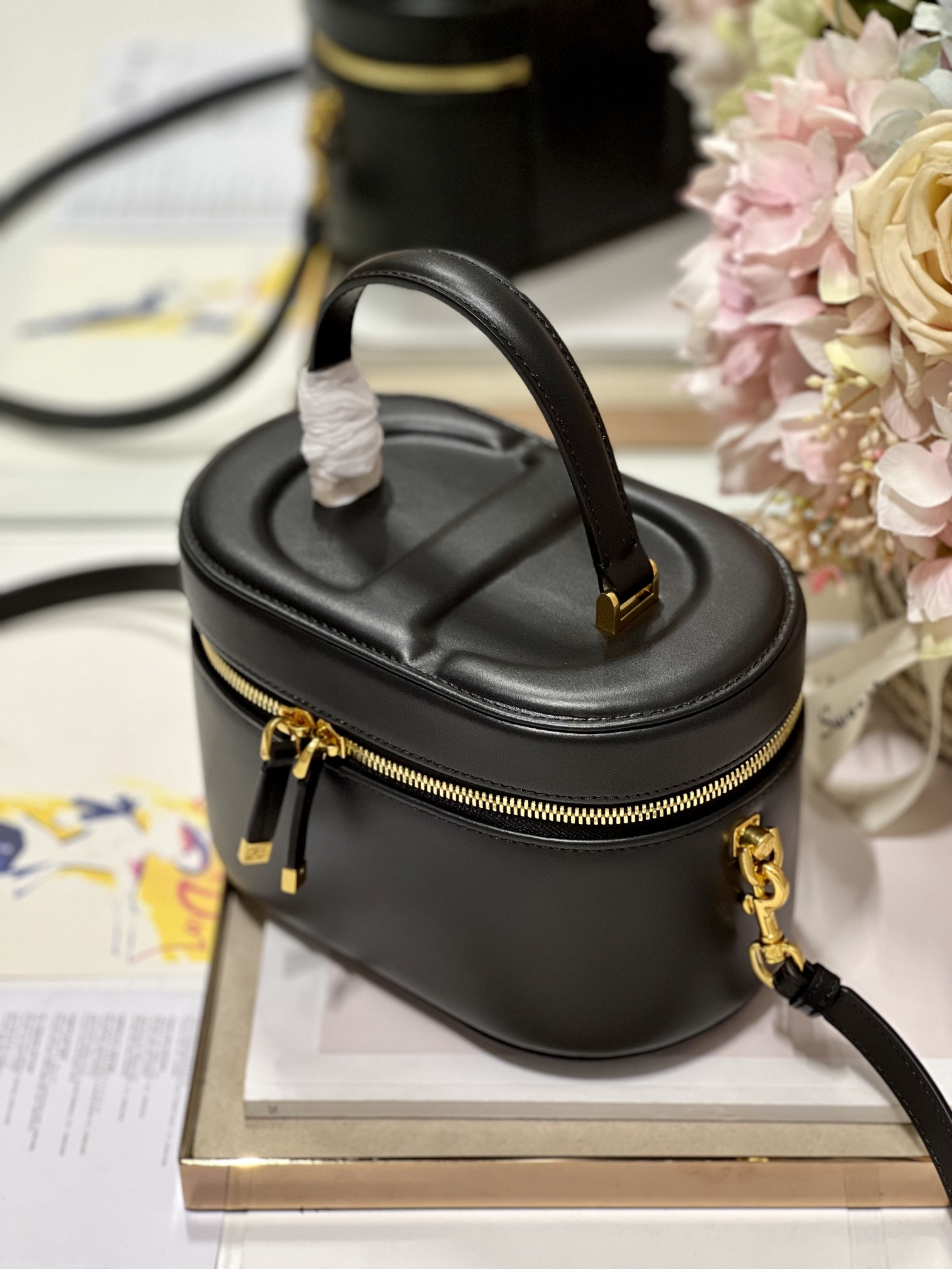 Medium Cd Signature Vanity Case