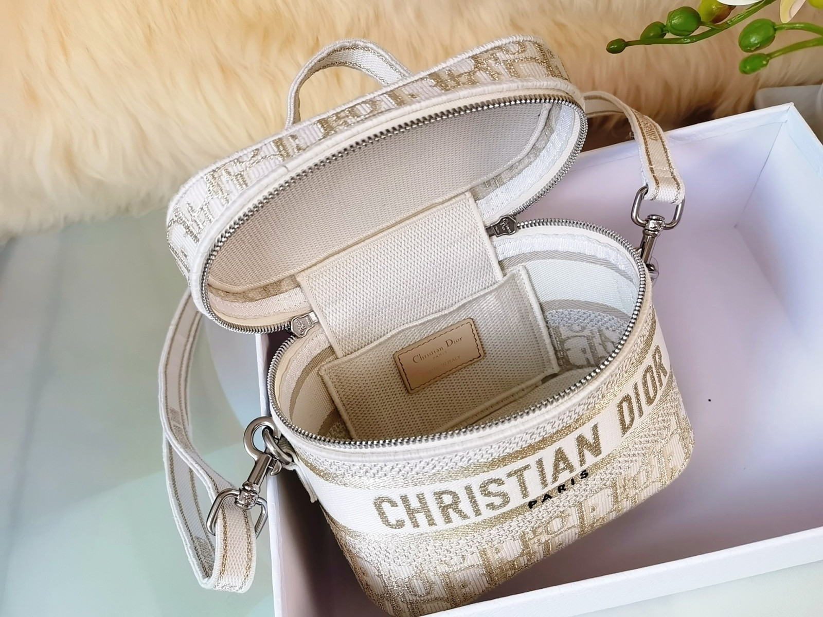 Dior travel Vanity