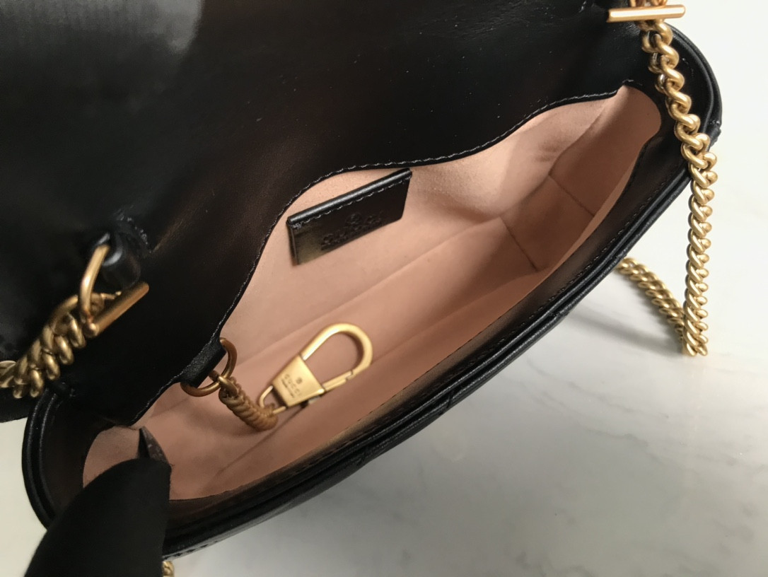 G*u*i gg marmont bag