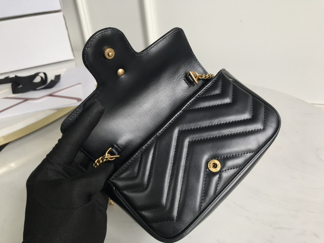 G*u*i gg marmont bag