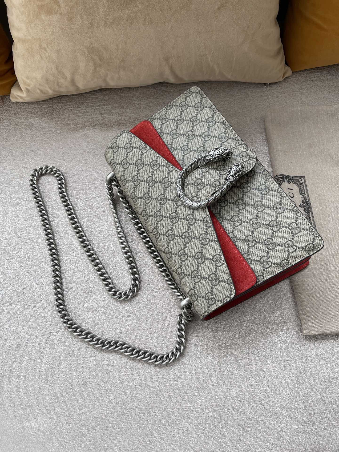 G*u*i dionysus bag