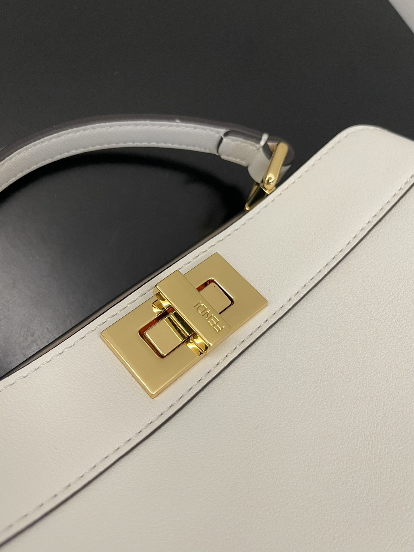 Fendi Peekaboo Iseeu Small